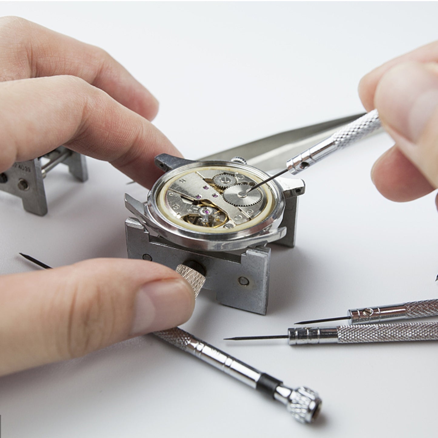 2-In-1-Watch-Movement-Holder-Clip-Base-Metal-Multi-Function-Vise-Clamp,-Random-Color-Delivery