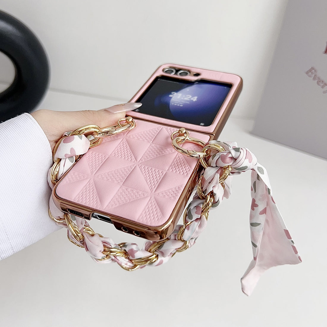 For-Samsung-Galaxy-Z-Flip5-Checkered-Scarf-Bracelet-Phone-Case(Blue)