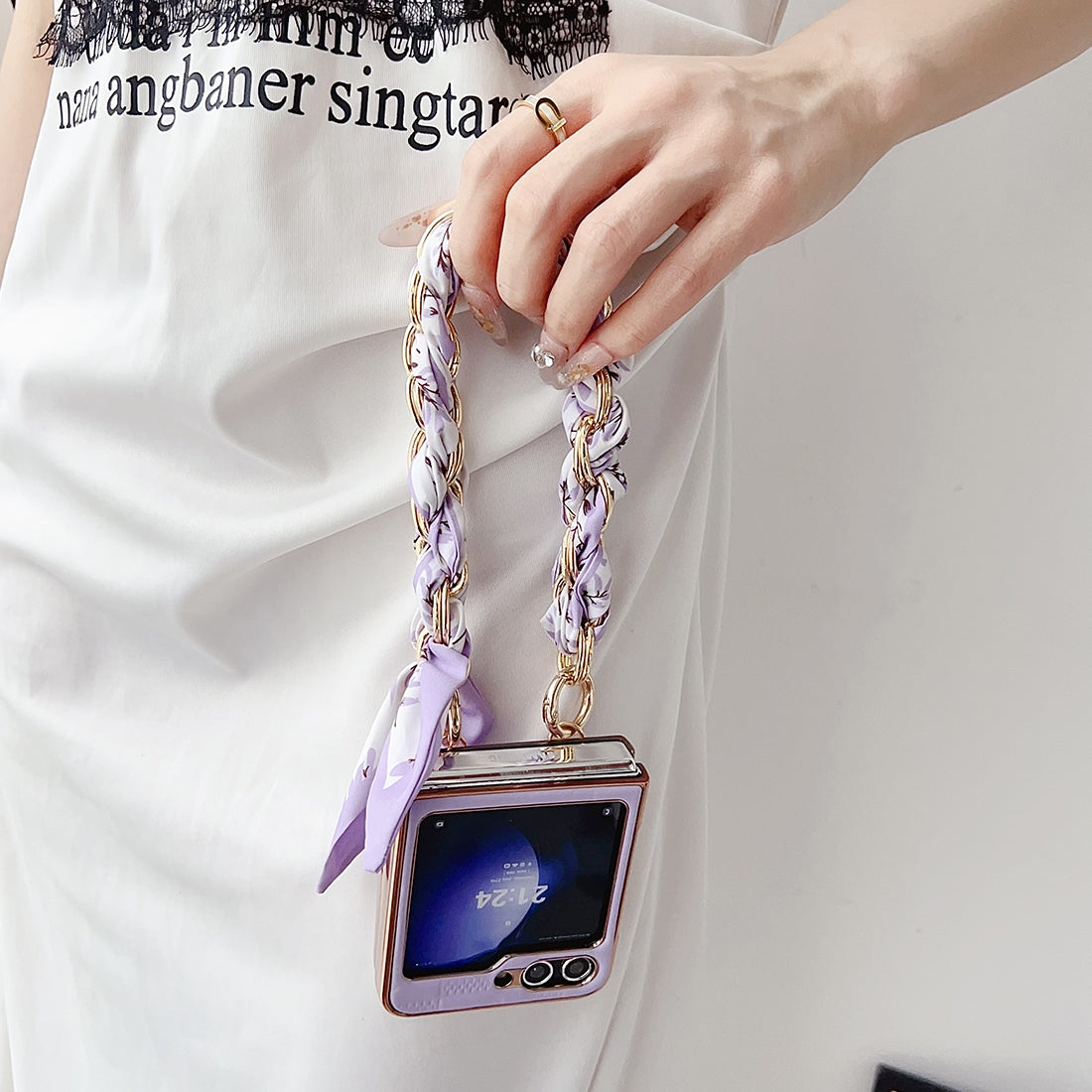 For-Samsung-Galaxy-Z-Flip5-Checkered-Scarf-Bracelet-Phone-Case(Blue)