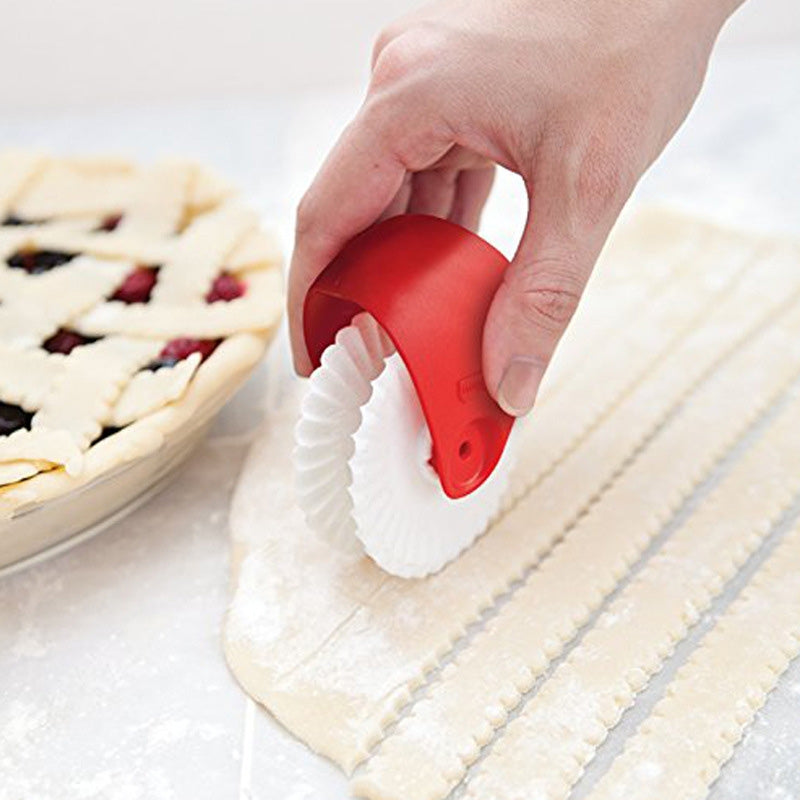 Baking-Tools-Pasta-Cutting-Wheel-Hemming-Wheel-Manual-Noodle-Cutter-Roller-Knife-Creative-Kitchen-Gadgets(Point-Cut)