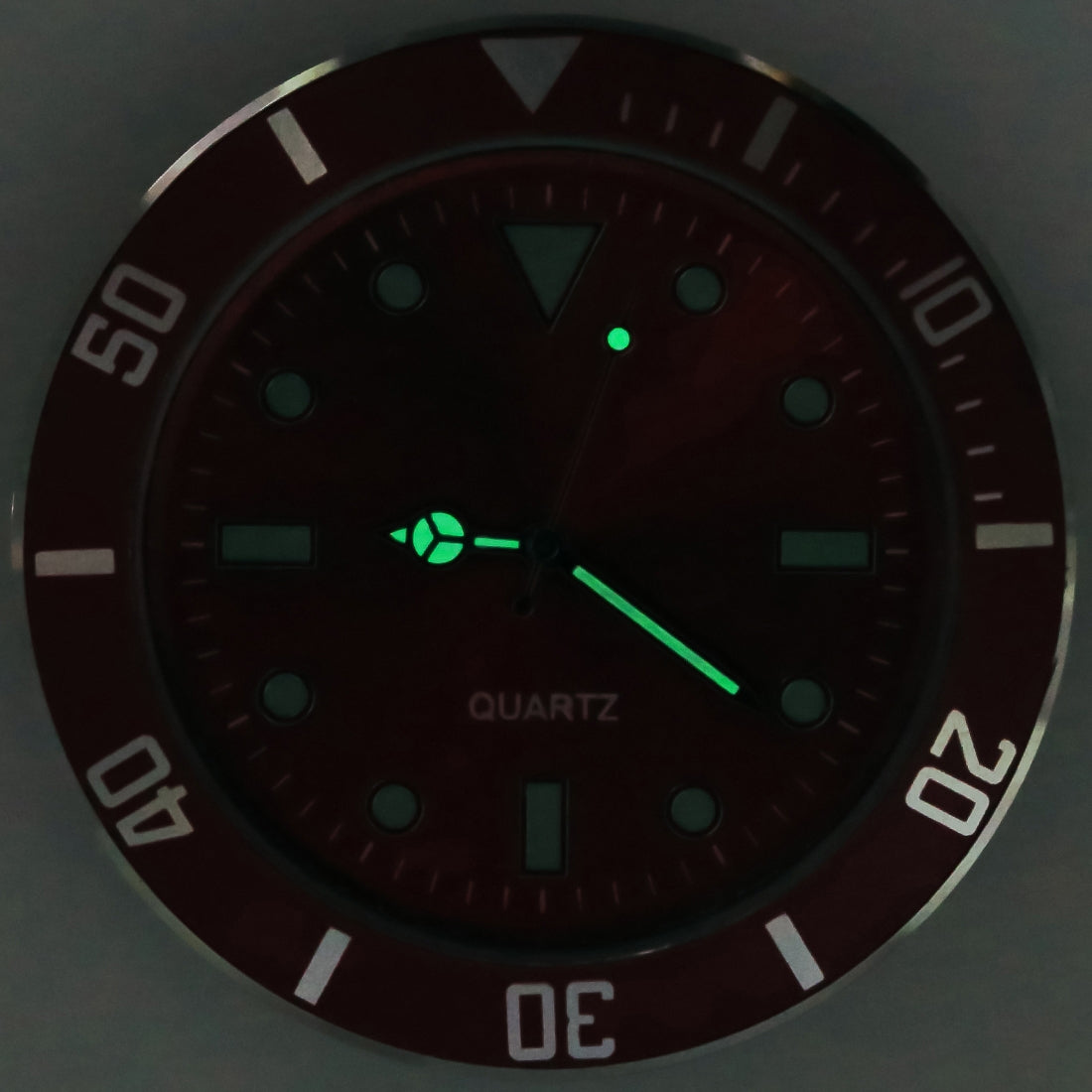 Car-Paste-Clock-Car-Luminous-Watch(Black)