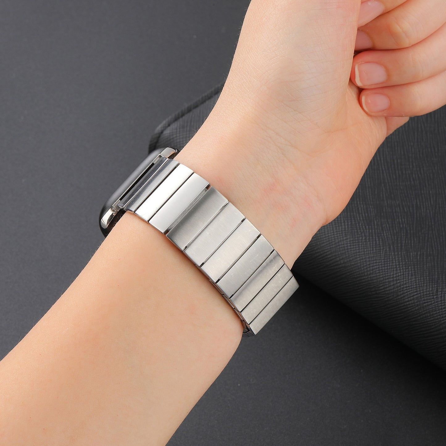 Magnetic-Steel-Watch-Band-For-Apple-Watch-Ultra-49mm&Watch-Ultra-2-49mm-/-Series-9&8&7-45mm-/-SE-3&SE-2&6&SE&5&4-44mm-/-3&2&1-42mm(Silver)