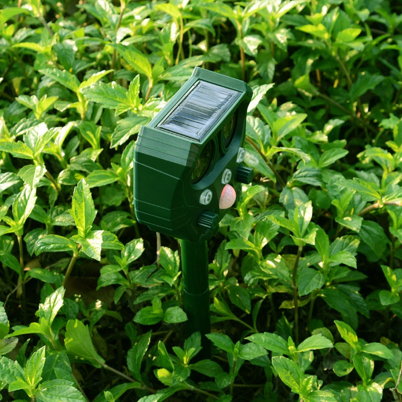 USB-Solar-Ultrasonic-Outdoor-Insect-Repellent-And-Mouse-Repellent(Animal-Repellent)