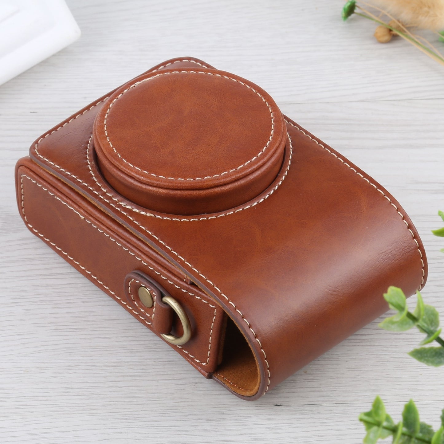 Vertical-Flip-Full-Body-Camera-PU-Leather-Case-Bag-with-Strap-for-Ricoh-GR-III-/-GRII,-Sony-ZV-1-/-DSC-RX100M7-/-RX100M6-/-RX100M5-/-RX100M2-(Brown)