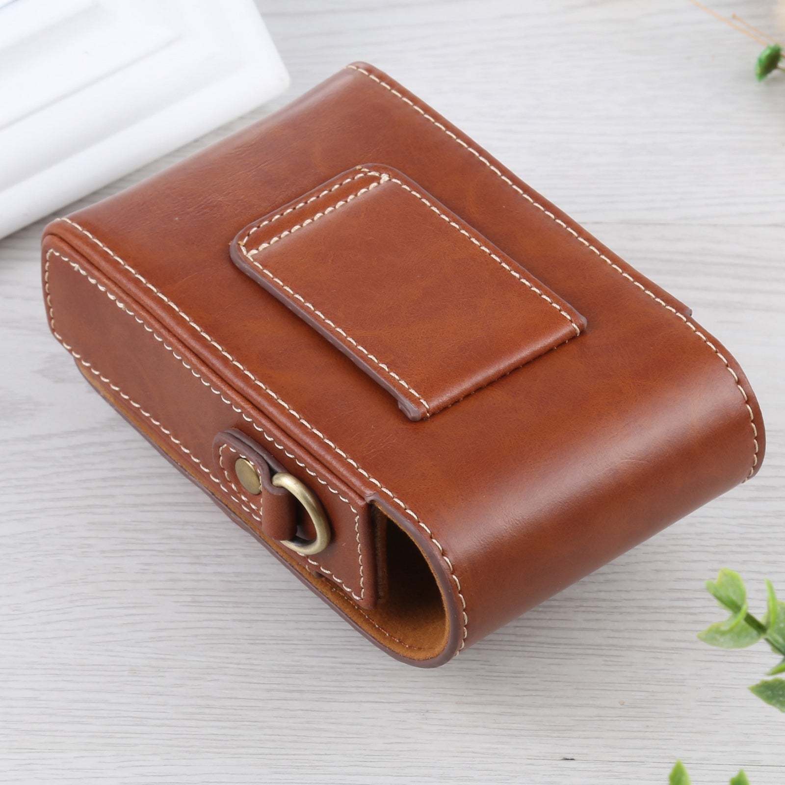 Vertical-Flip-Full-Body-Camera-PU-Leather-Case-Bag-with-Strap-for-Ricoh-GR-III-/-GRII,-Sony-ZV-1-/-DSC-RX100M7-/-RX100M6-/-RX100M5-/-RX100M2-(Brown)